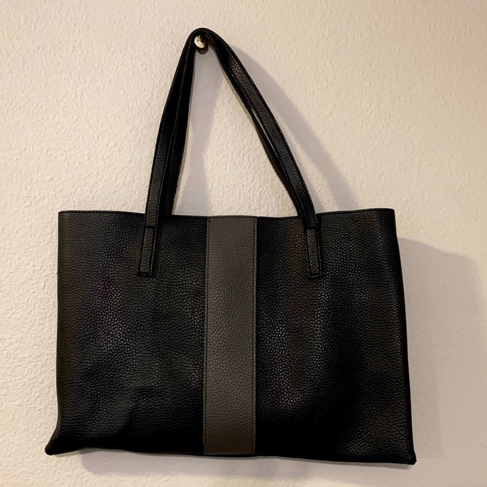 VINCE CAMUTO  Pebble All Leather Tote bag
